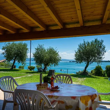 度假居 On Lake Garda With Pebble Beach Pier For Boat Three Swimming Pools 拉法